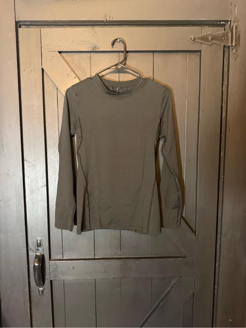 Slim Long-Sleeve Crewneck Top in Olive Green
